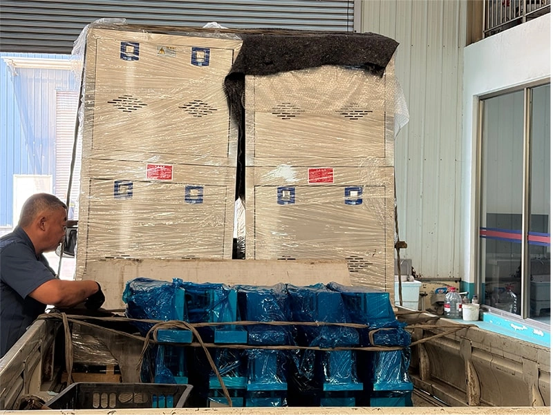 El envío de una máquina de envasado al vacío a Indonesia refuerza las relaciones comerciales a nivel mundial
