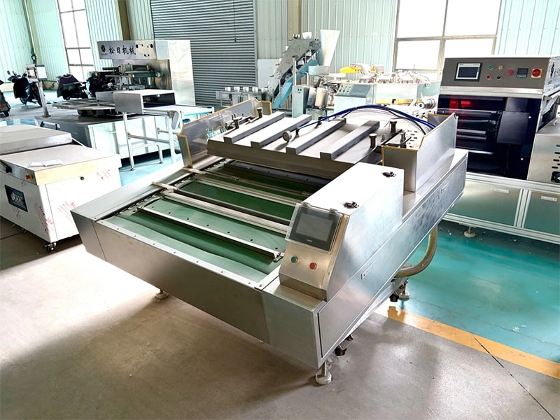 Why Are More Food Manufacturers Choosing Rolling Vacuum Packaging Machine Solutions